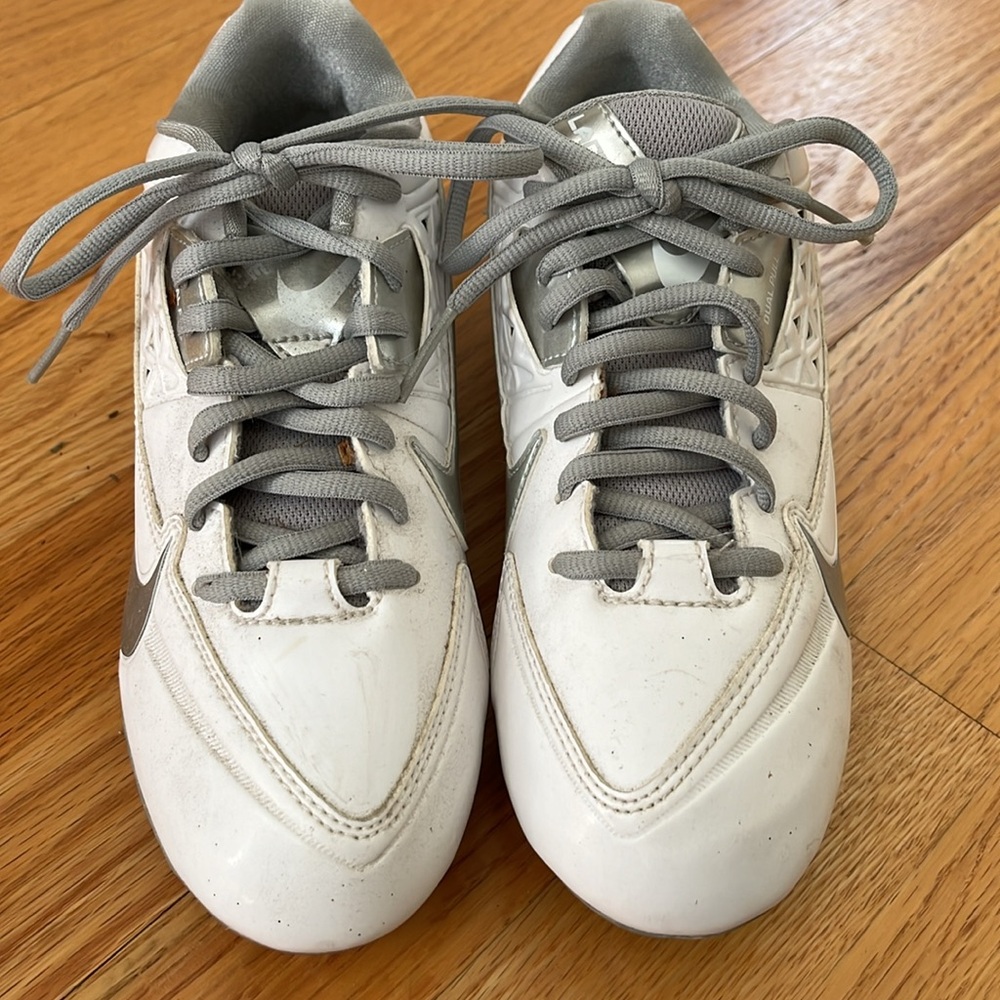 Nike women’s lacrosse cleats size 6.5 - Picture 8 of 8